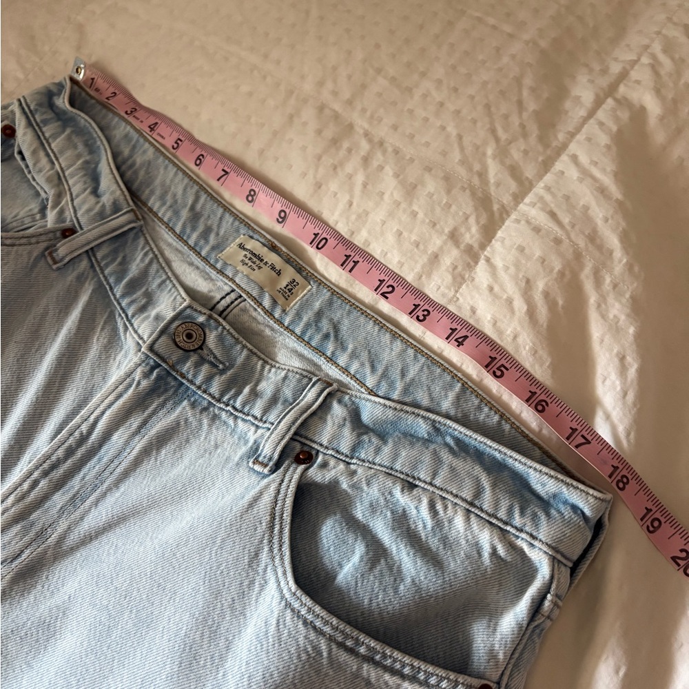 Abercrombie & Fitch The Wide Leg High Rise 32/14 short Sky Blue Wide Leg Jeans - Picture 3 of 7